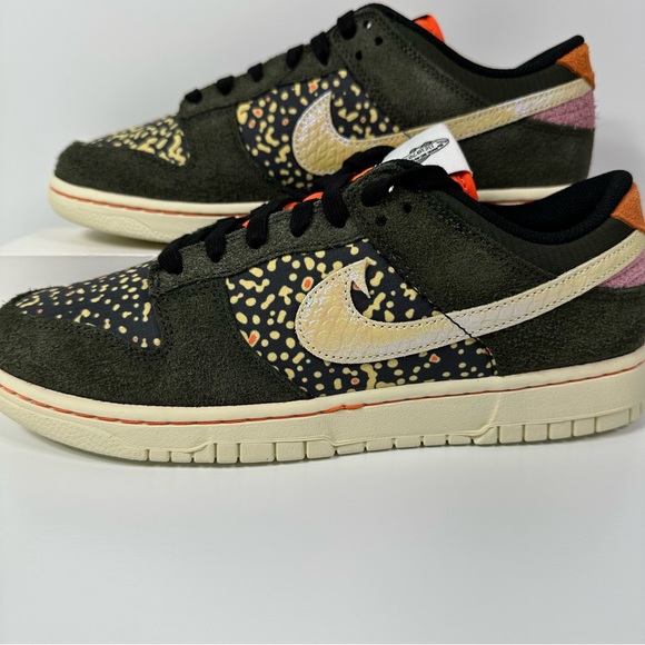 DUNK LOW SE GONE FISHING RAINBOW TROUT SPOTTED SUEDE DARK IRIDESCENT ORANGE PINK - Picture 8 of 11